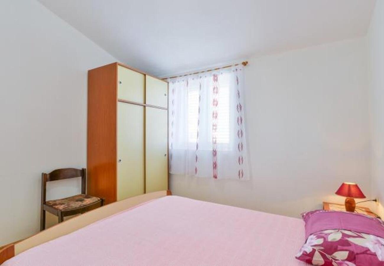 Apartment Kosta Kustići Kültér fotó