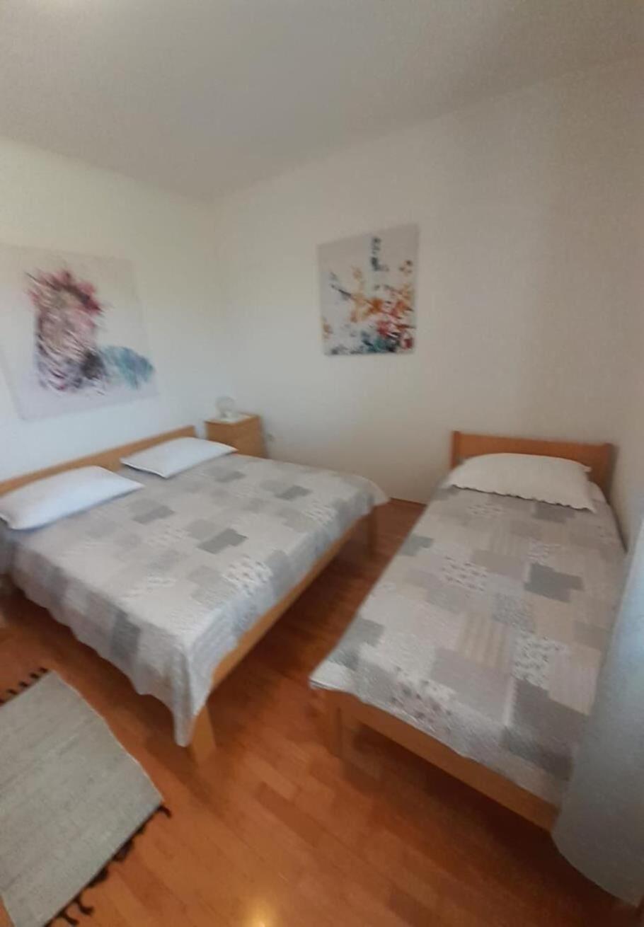 Apartment Kosta Kustići Kültér fotó
