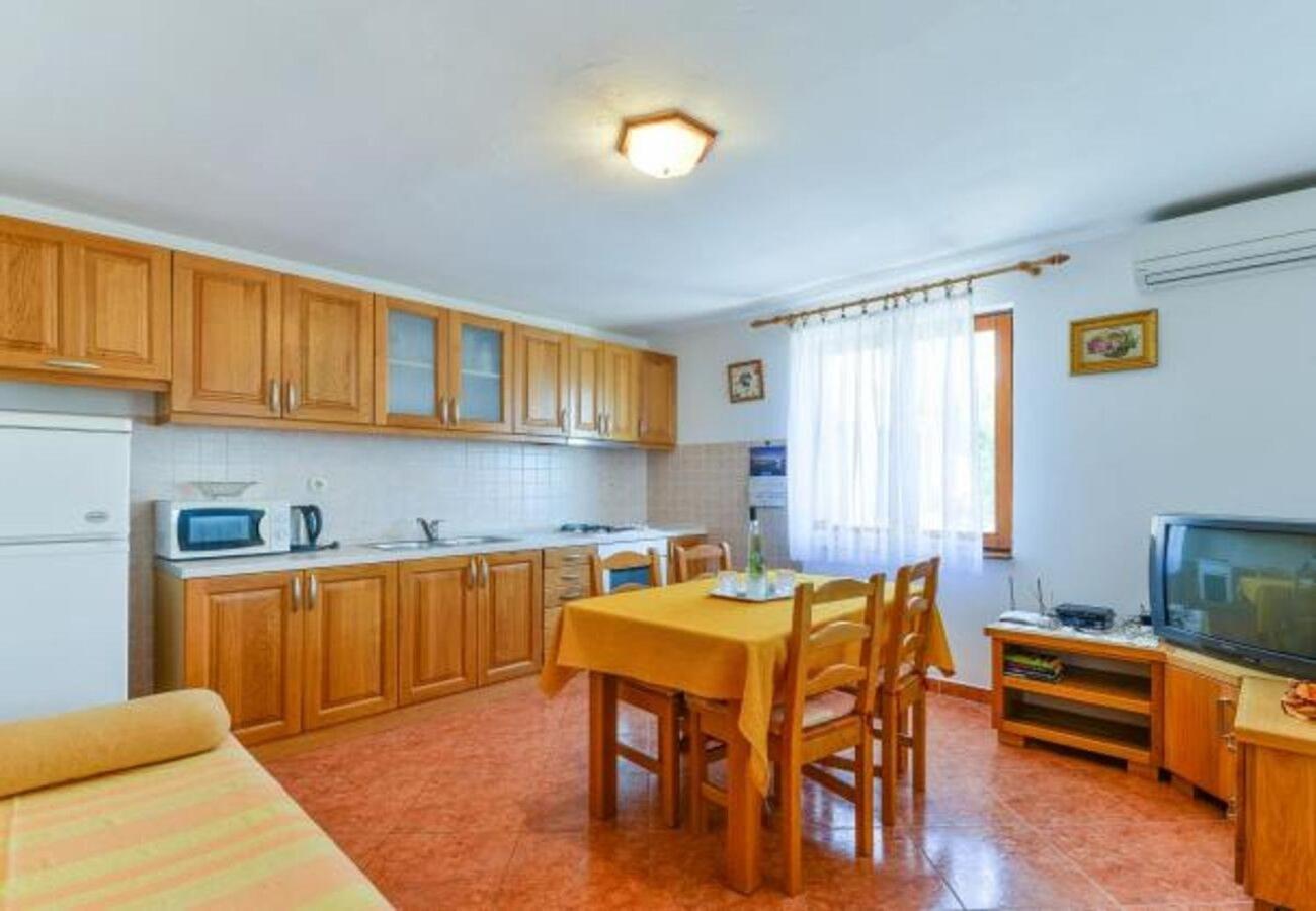 Apartment Kosta Kustići Kültér fotó