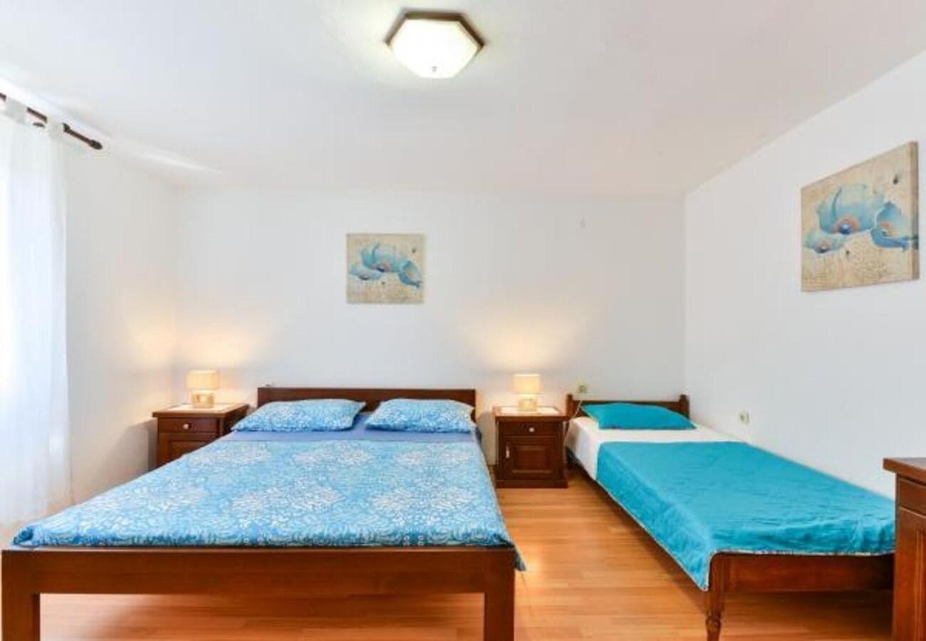 Apartment Kosta Kustići Kültér fotó