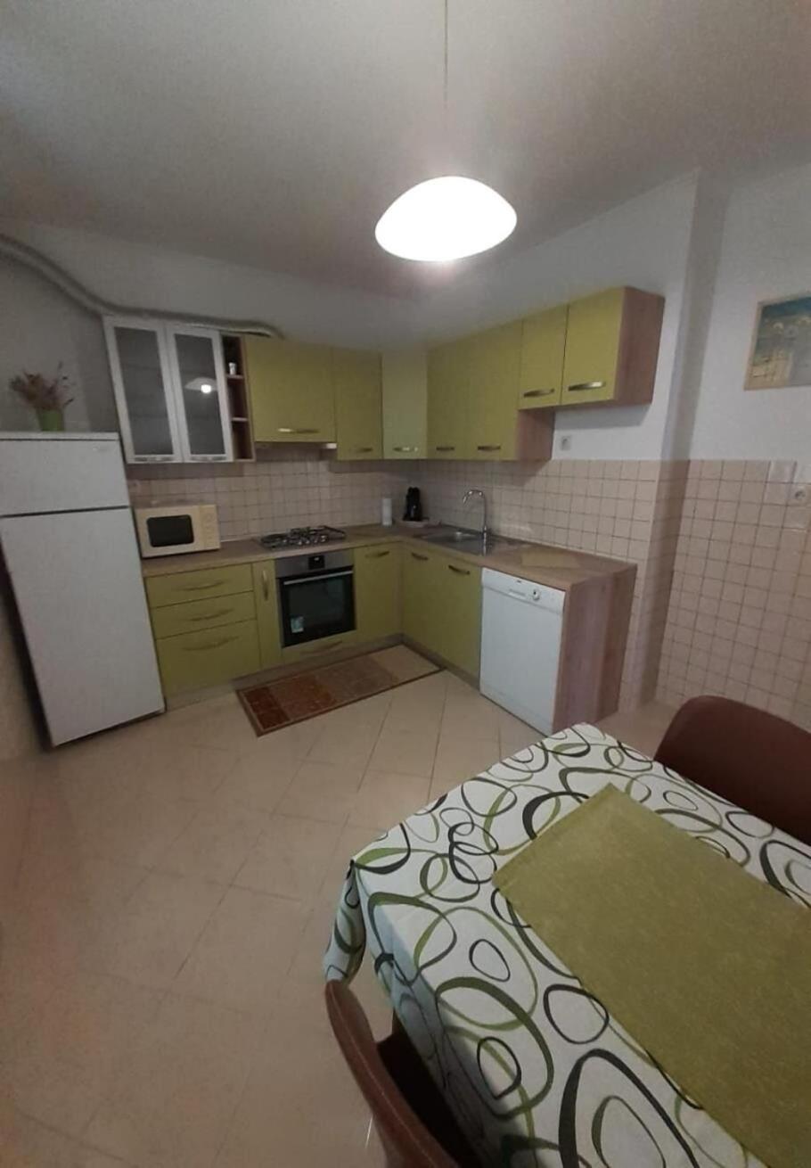 Apartment Kosta Kustići Kültér fotó