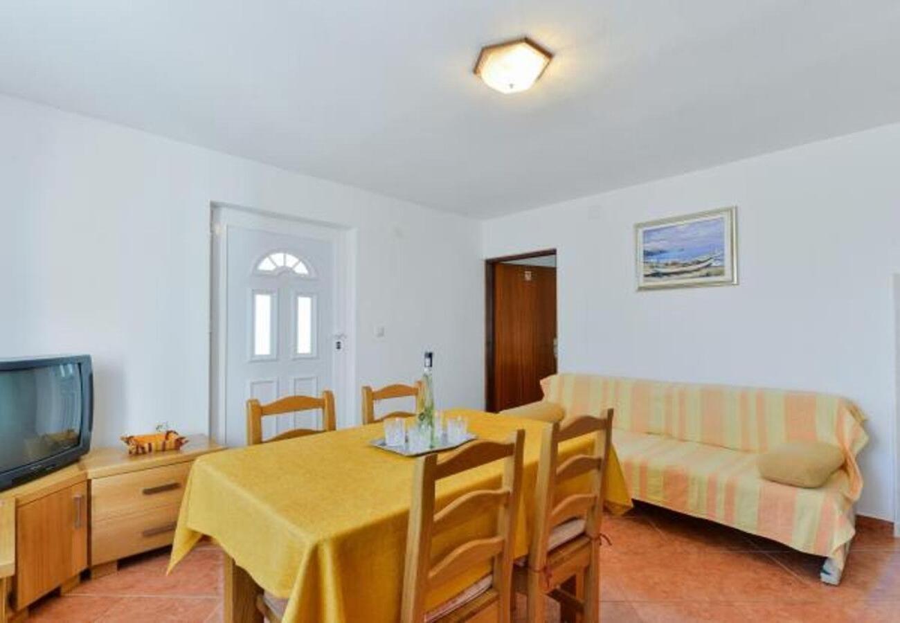 Apartment Kosta Kustići Kültér fotó