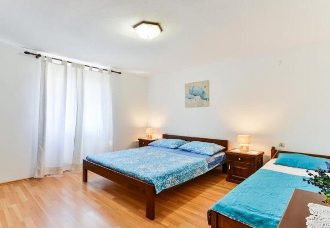 Apartment Kosta Kustići Kültér fotó