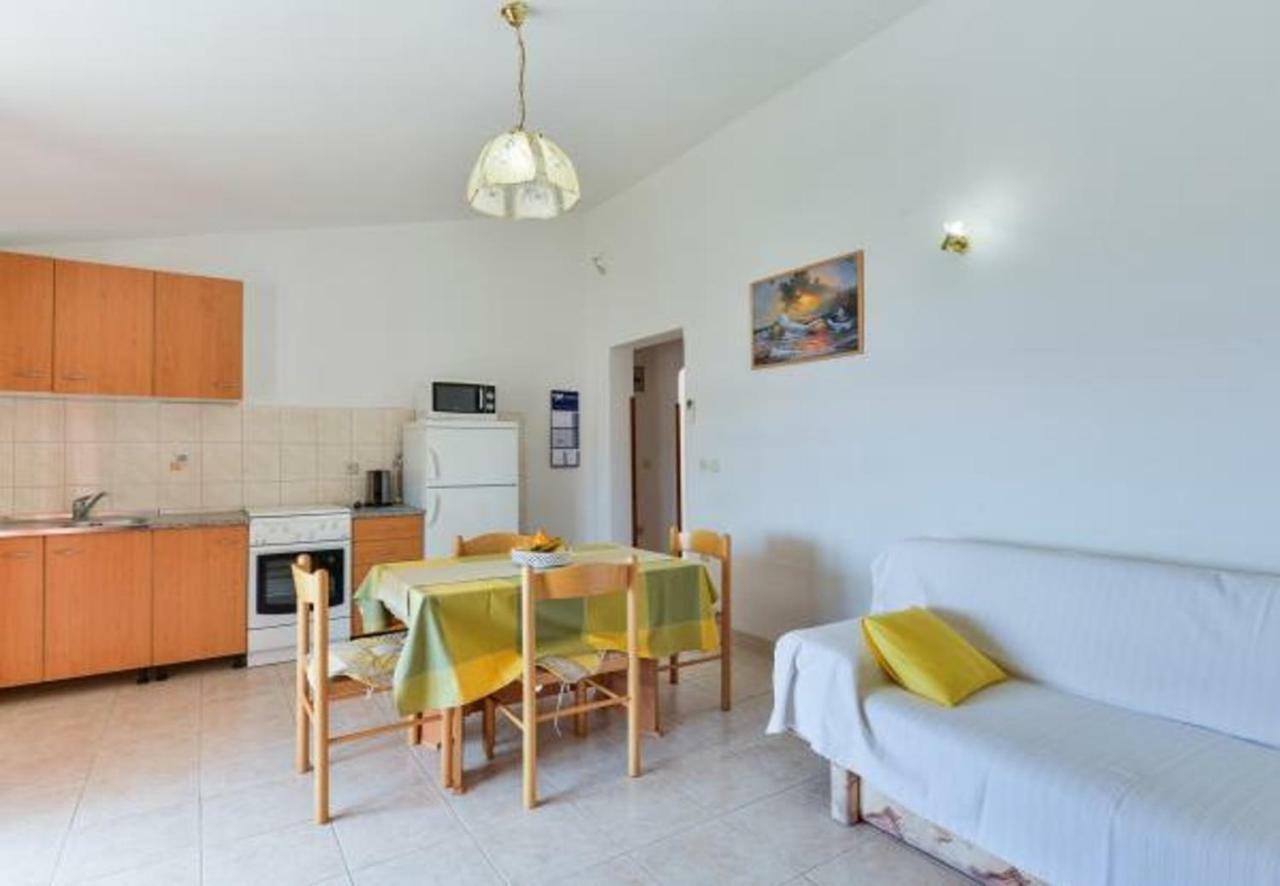 Apartment Kosta Kustići Kültér fotó