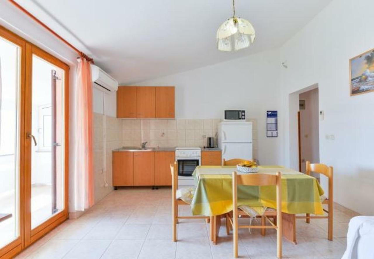 Apartment Kosta Kustići Kültér fotó